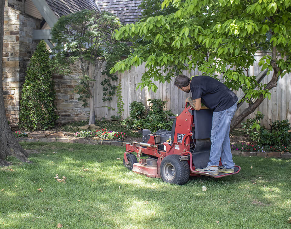 Fairview Heights Landscaping Company, Lawn Mowing Service and Lawn Care Services
